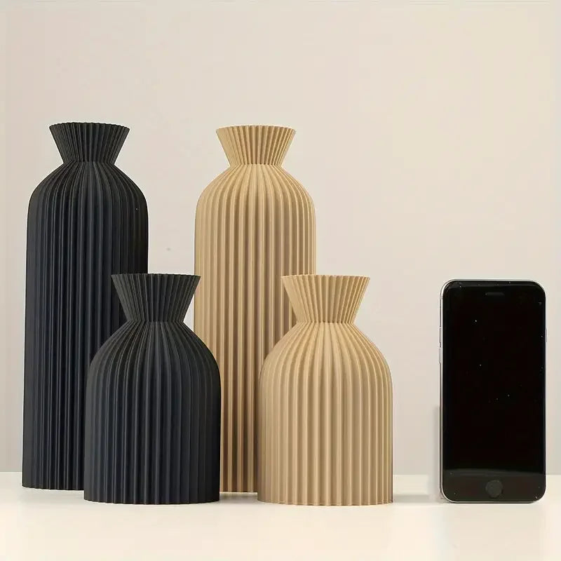 Noir Decorative Vase